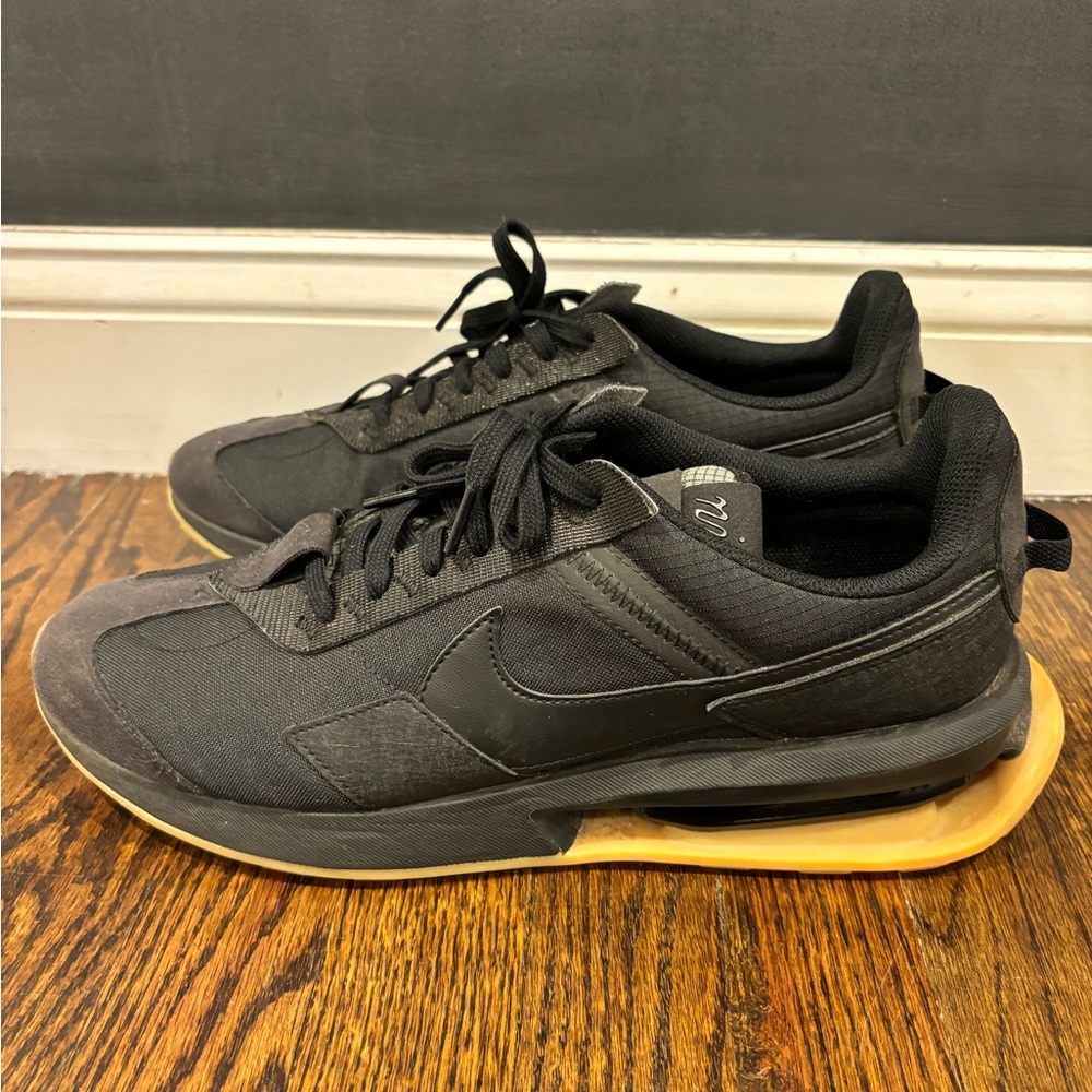Men’s Nike Air sneakers